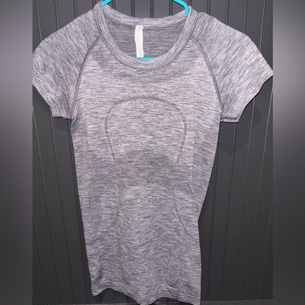 Lululemon Swiftly Tech Short Sleeve Shirt 2.0 *Hip Length